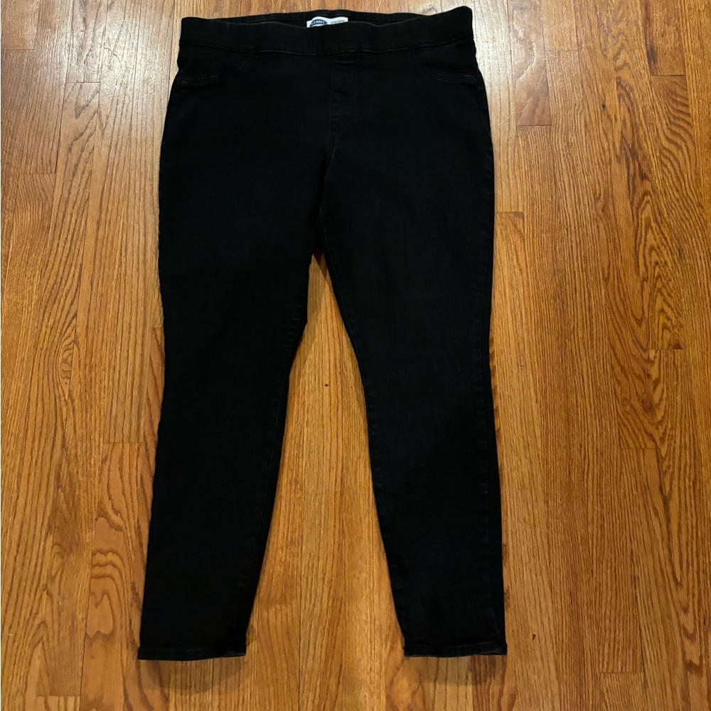 women’s black skinny jeans